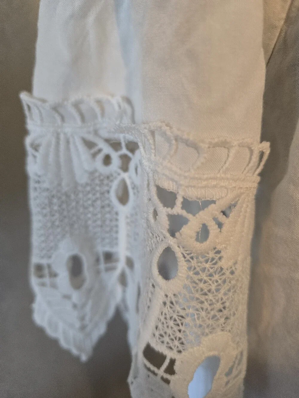 iris Cream Textured Off-White Top with Elastic Neckline - Picture 2 of 3